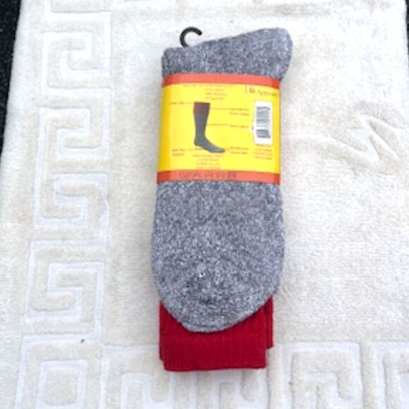 Thermal Socks . Size 10-13 . Shoe Size 6-12 . Beat the Heat Extra Warm . {2} Pac - Picture 2 of 5